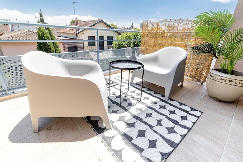 Beautiful Apartment With Terrace + Private Parking ตูลูส ภายนอก รูปภาพ